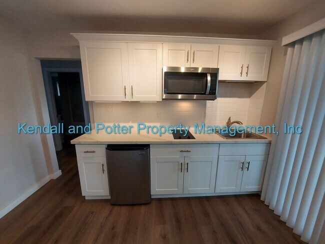 Building Photo - 405 HILL Crest