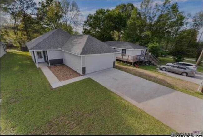 Building Photo - 29537 Bloss Ave