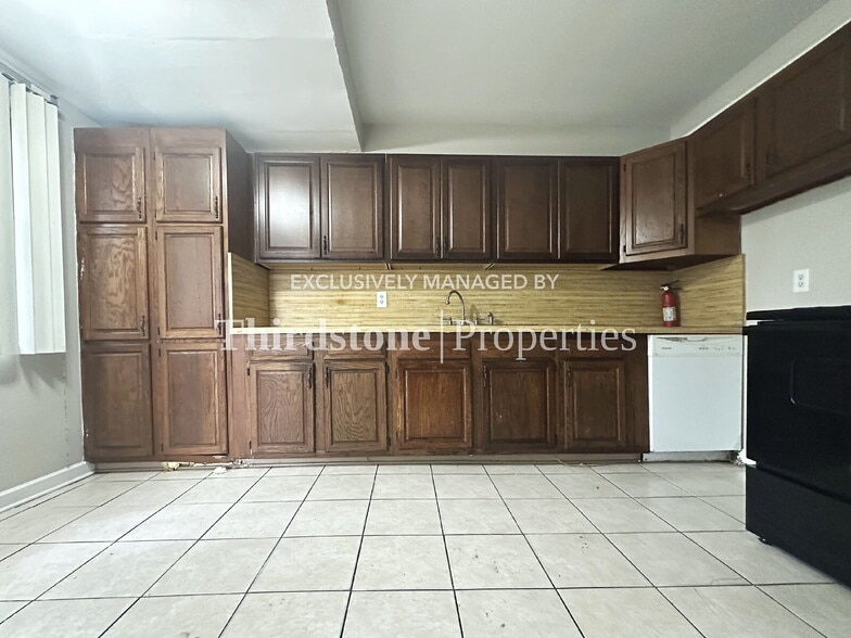 Building Photo - 7023 Linda Dr