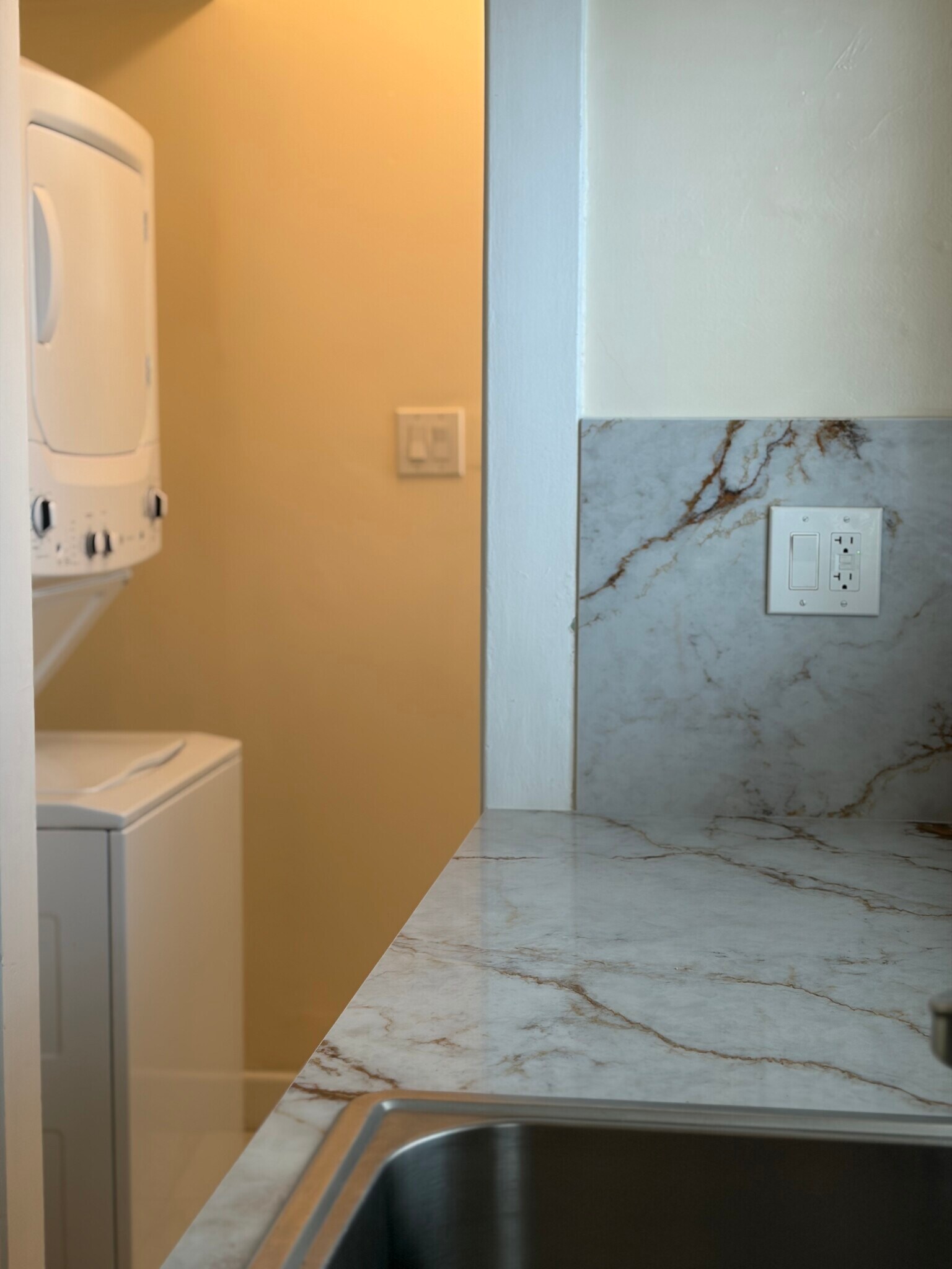 Building Photo - 301 Grand Ave