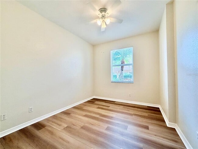 Building Photo - 819 Fairwaycove Ln