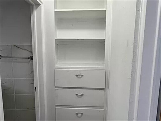 Building Photo - Fantastic Home