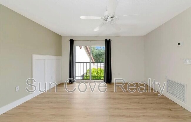 Building Photo - 4518 Ascot Cir S