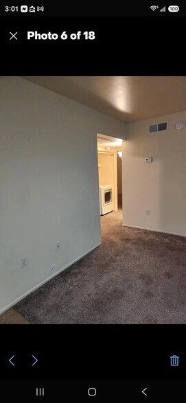 Building Photo - 461 W Holmes Ave