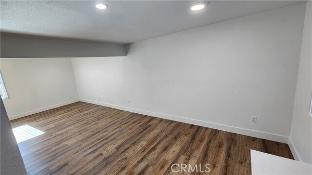 Building Photo - 988 El Camino Dr
