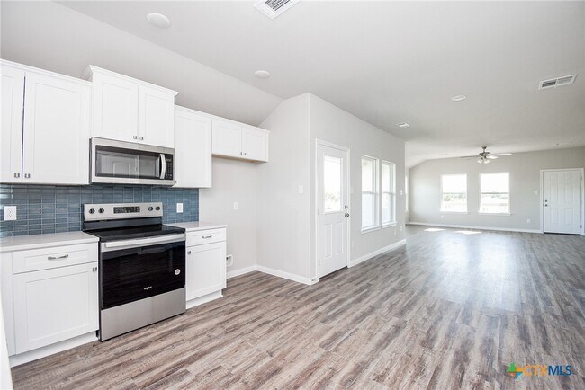 Building Photo - 544 Buckskin Dr