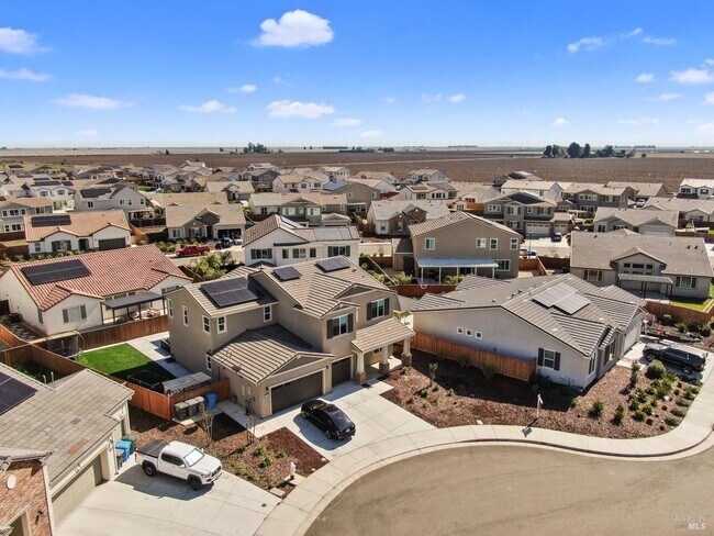 Building Photo - 1245 Pacific Pl