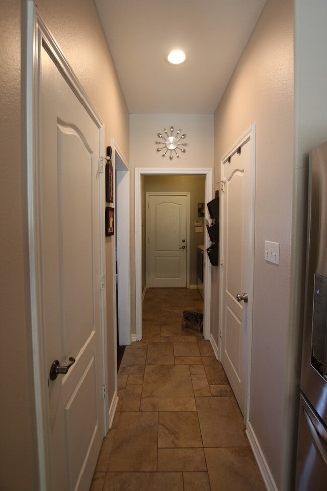 Building Photo - Lease Takeover Opportunity Available: Stun...