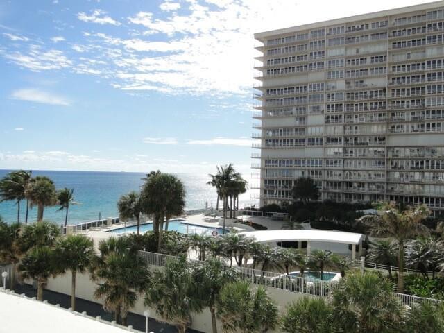 Building Photo - 4250 Galt Ocean Dr