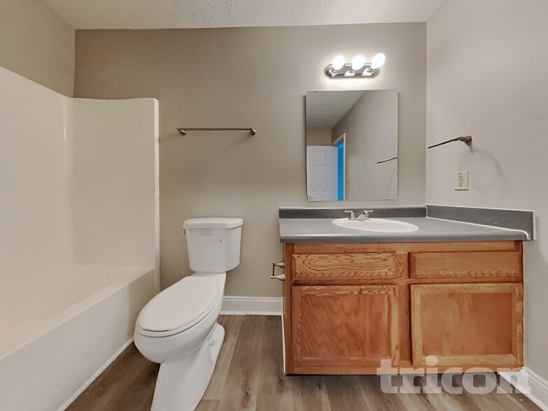 Building Photo - 277 N Odell St