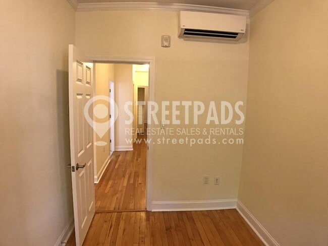 Building Photo - 3 bedroom in Cambridge MA 02138