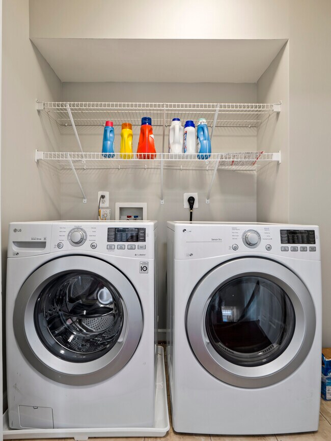 Building Photo - 2498 Curie Ct