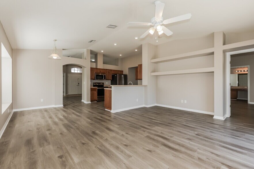 Building Photo - 1217 Barclay Wood Dr