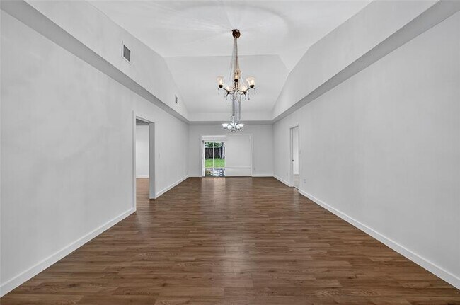 Building Photo - 206 NW 5th Ave