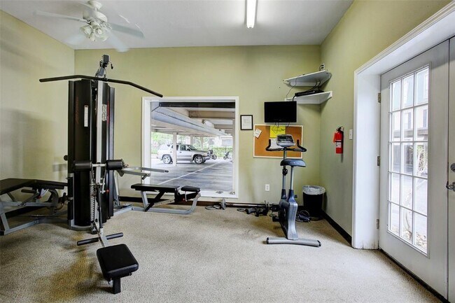 Building Photo - 4515 Briar Hollow Pl