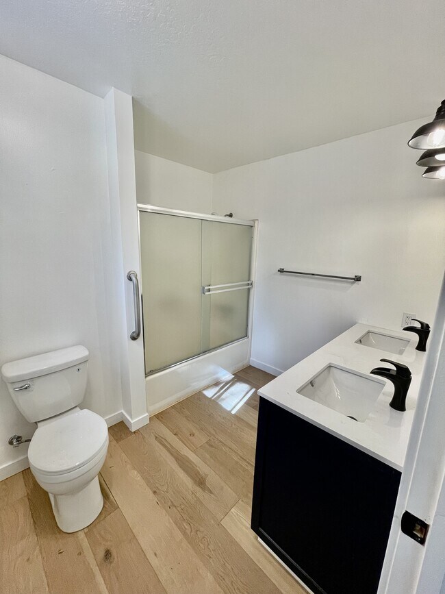 Building Photo - 17675 Foxtail Dr