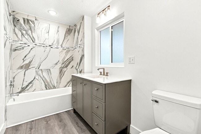 Building Photo - 5256 S 2000 W