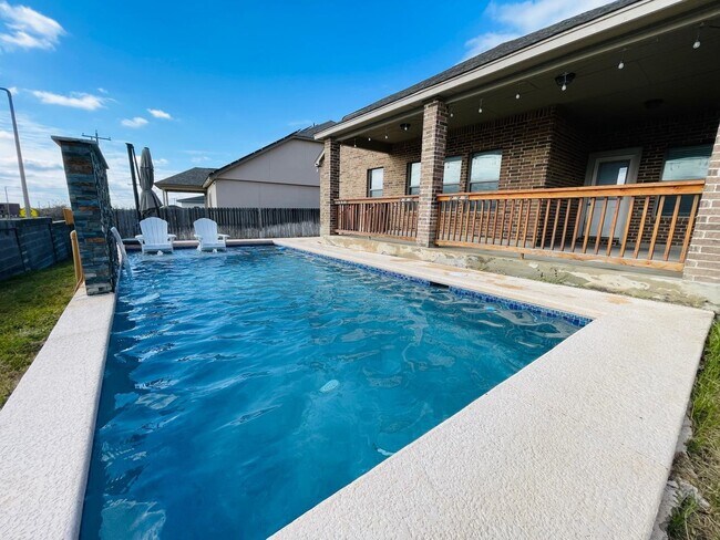 Building Photo - 107 Tranquilo Dr