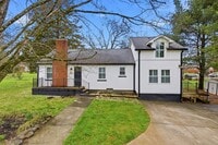 Building Photo - 613 Pearson Springs Rd