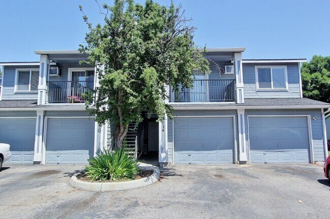 Primary Photo - 6734 W Clinton Ln