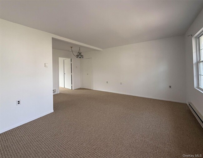 Building Photo - 1000 9th St