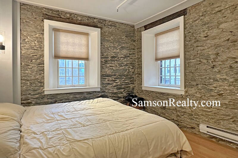 Building Photo - 65 Weybosset St