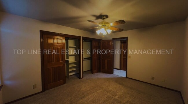 Building Photo - Beautiful Country Custom Home For Rent in Corcoran!