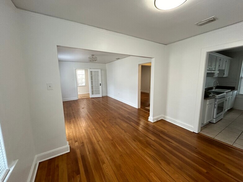 Building Photo - 2114 Arcadia Pl