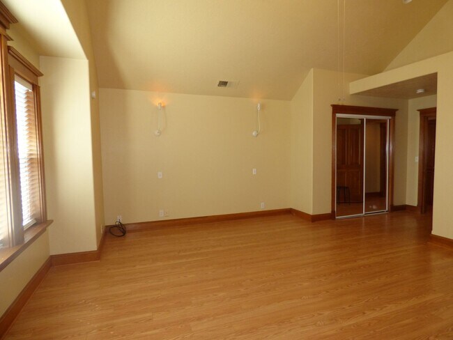 Building Photo - 4465 Countryside Ct NE