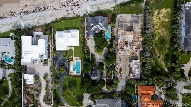Building Photo - 965 Pebble Ln
