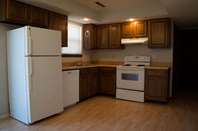 Building Photo - Affordable 3 Bedroom Duplex, SW Columbia!