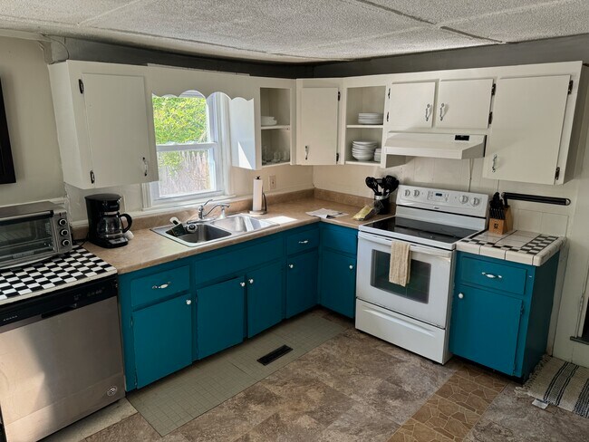 Building Photo - 26 E Oxford St