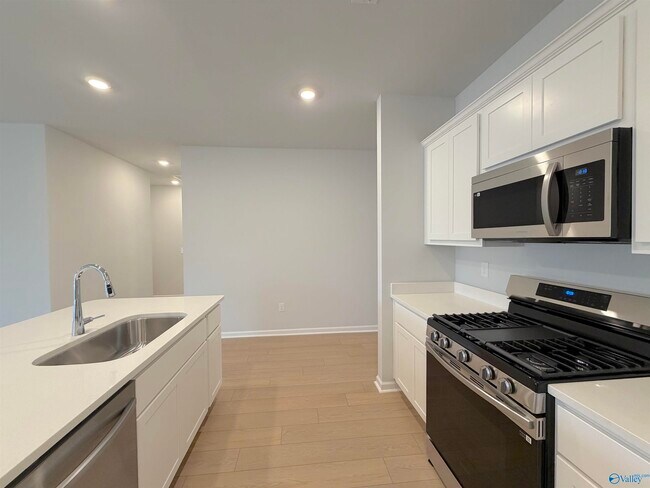 Building Photo - 11017 Wayland Rdg Dr