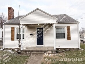 Building Photo - 843 E 7th St