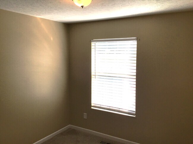 Building Photo - 813 Allenwood Ct