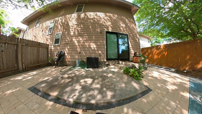 Building Photo - 6102 S Jolie Ct