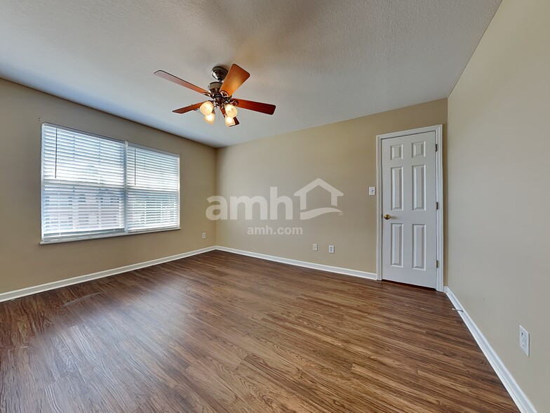 Building Photo - 2534 Fernbank Rd