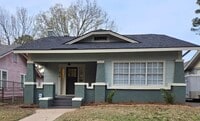 Building Photo - 616 Merrick St