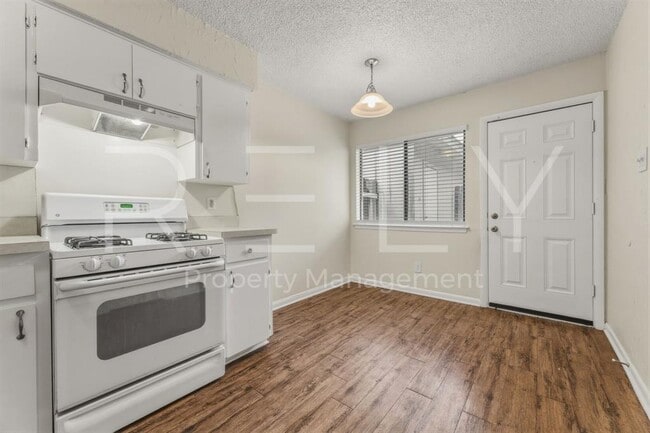 Building Photo - 205 W William Cannon Dr