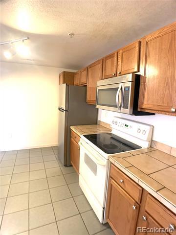 Building Photo - 5765 N Genoa Way