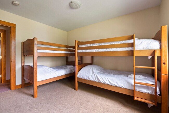 Building Photo - 196 Black Mountain Rd