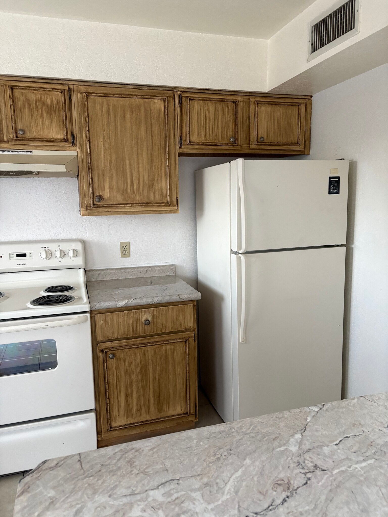 Building Photo - 433 Avenida Garza