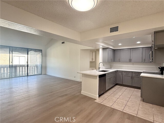 Building Photo - 58 Carriage Way