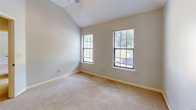 Building Photo - 335 Bent Tree Dr