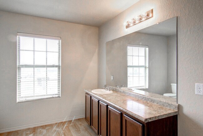 Building Photo - 8926 Scarlett Pl
