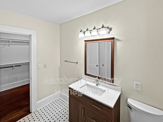 Building Photo - 312 Briarcliff Dr