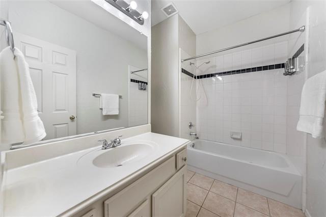 Building Photo - 10616 Red Cedar Dr