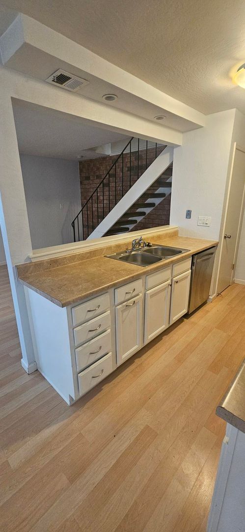 Building Photo - 263 Sharp Cir