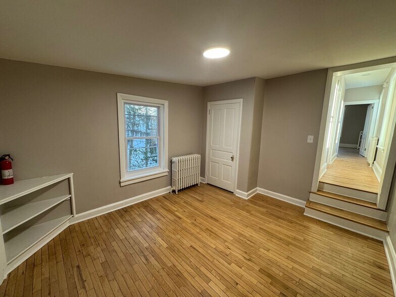 Building Photo - 331 W Front St