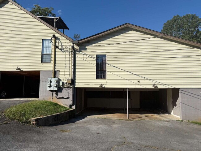 Building Photo - Spacious 1-Bedroom Apartment in West Knoxv...